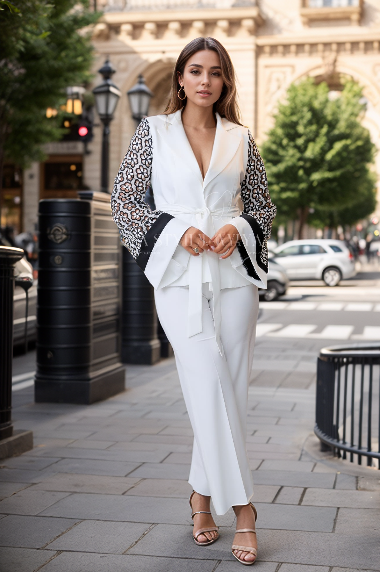 Costum Yara Alb Floral