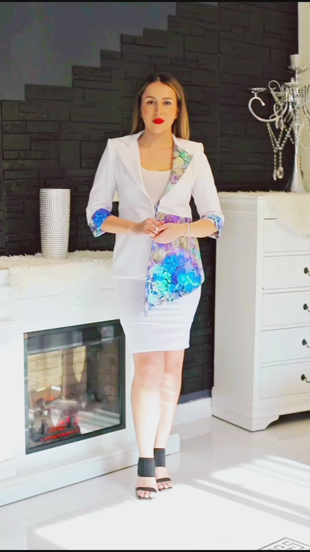 Costum Carla Alb
